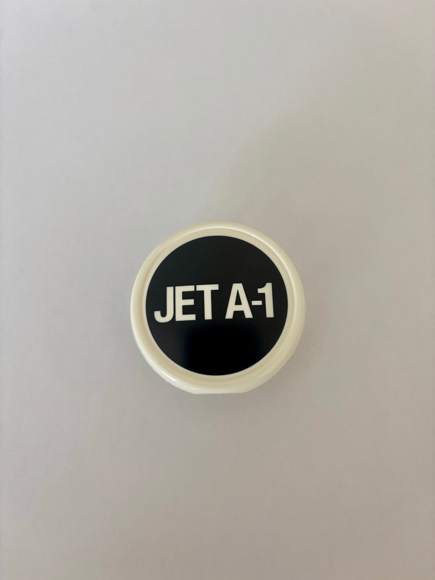 Elaflex ZVA Produktplakette für JETA1 Flugbenzin
